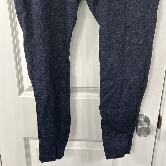 X Large Old Navy Stevie High Rise Leggings. Like New! - Picture 4 of 8